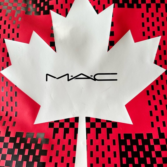 SOLD Limited Edition Proud to be Canadian MAC Tote - Picture 3 of 7